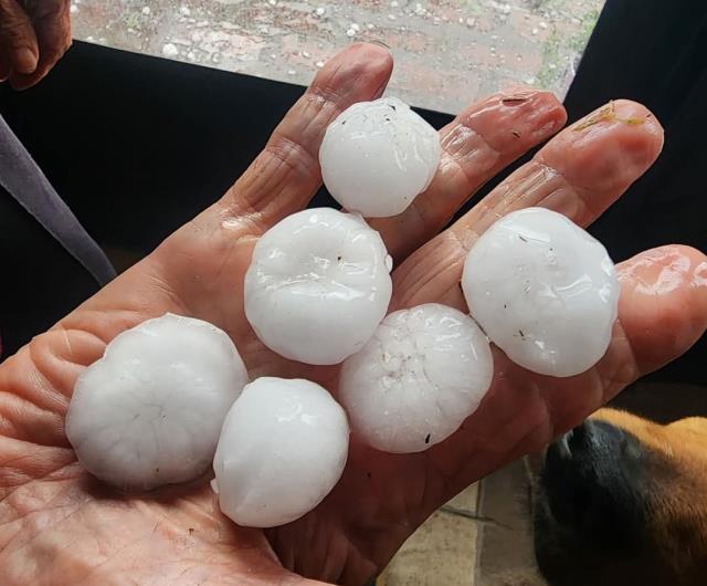 Forte tempestade de granizo em Buenos Aires, Argentina